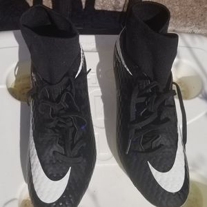 Hypervenom Phantom III FG Soccer Cleats